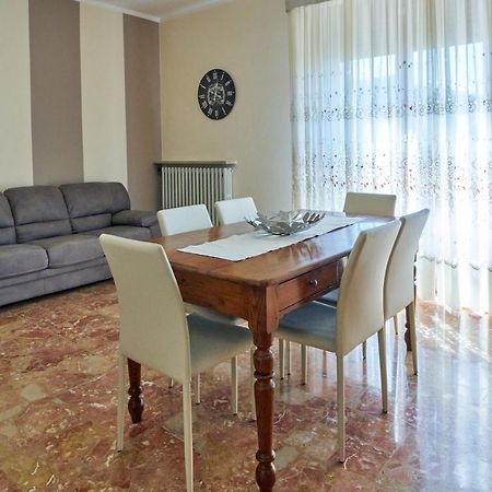 Cinzia'S Holiday Home Desenzano del Garda Luaran gambar