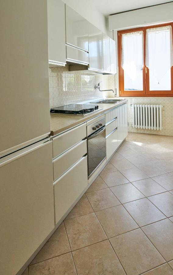 Cinzia'S Holiday Home Desenzano del Garda Luaran gambar