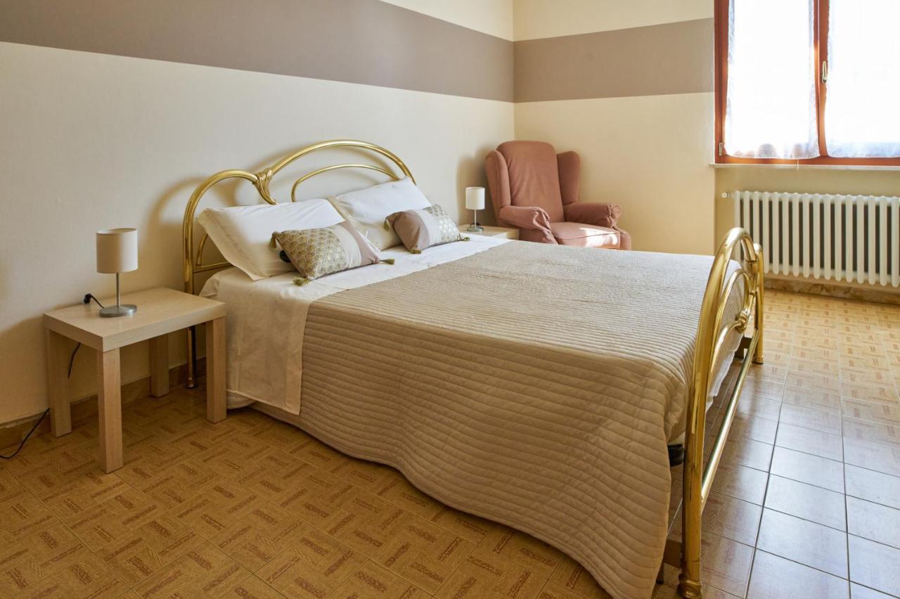 Cinzia'S Holiday Home Desenzano del Garda Luaran gambar