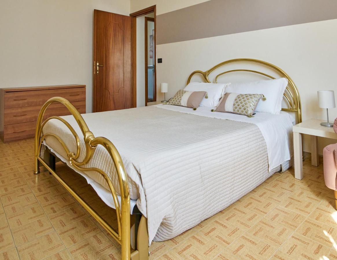 Cinzia'S Holiday Home Desenzano del Garda Luaran gambar