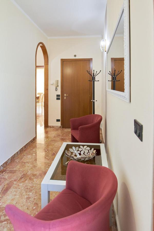 Cinzia'S Holiday Home Desenzano del Garda Luaran gambar