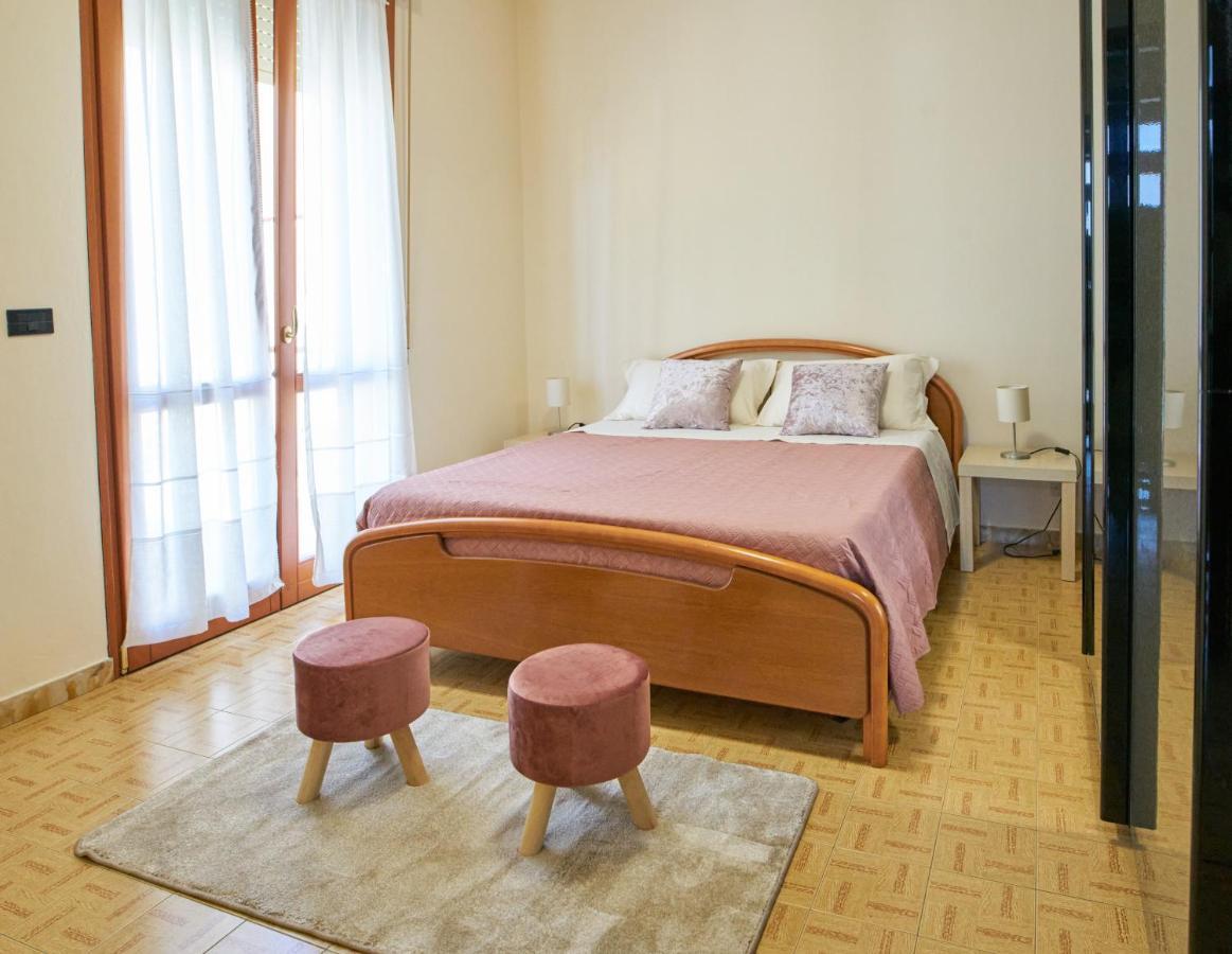 Cinzia'S Holiday Home Desenzano del Garda Luaran gambar