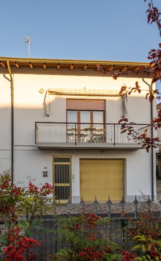 Cinzia'S Holiday Home Desenzano del Garda Luaran gambar